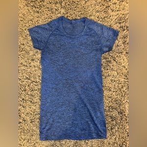Lululemon Swiftly Tech Short Sleeve Top in Navy (worn only a few times)